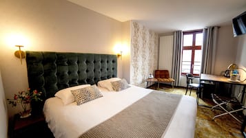 Comfort Room, 1 Bedroom, Private Bathroom | In-room safe, desk, soundproofing, free WiFi