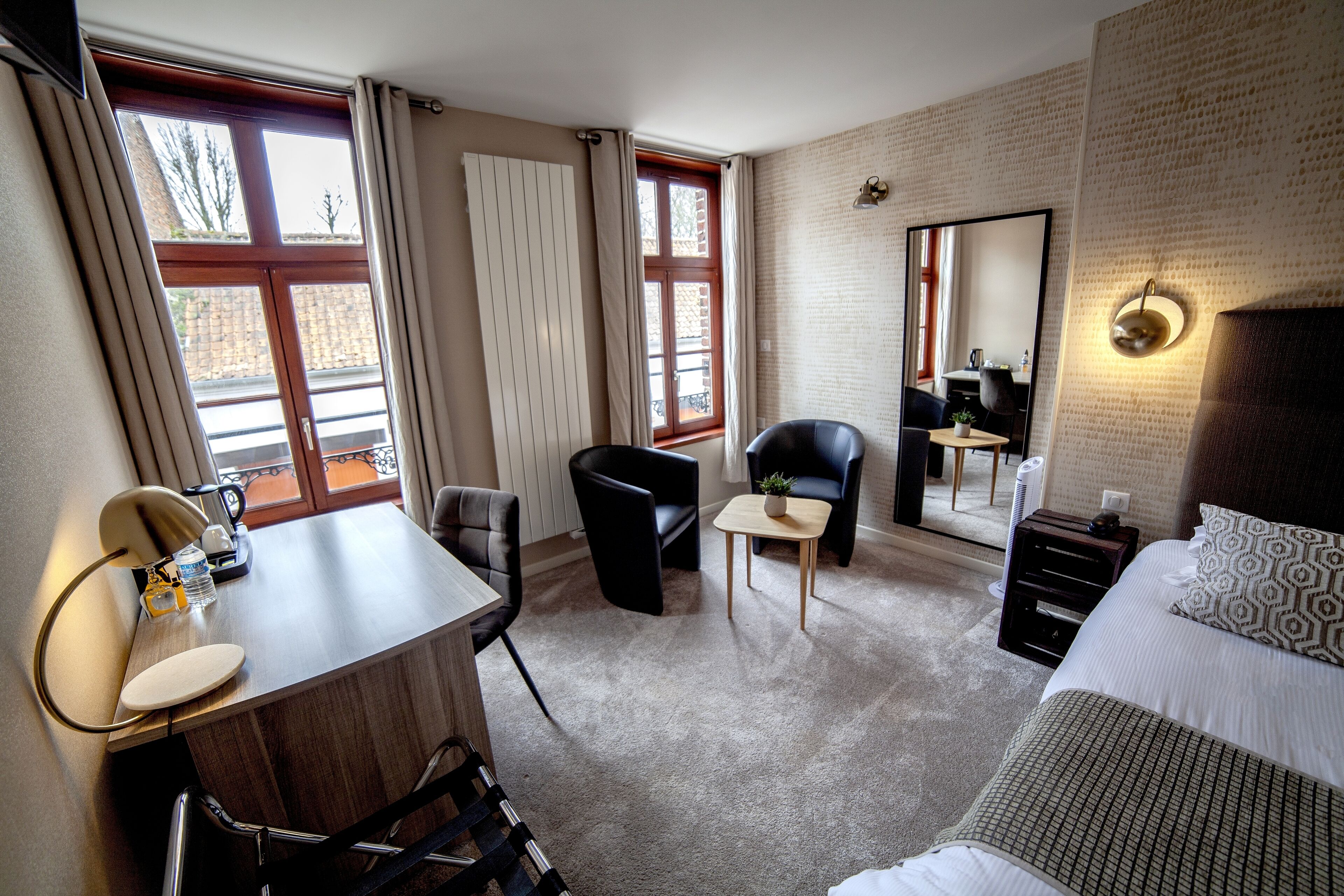 comfort room, 1 bedroom, private bathroom | in-room safe, desk, soundproofing, free wifi