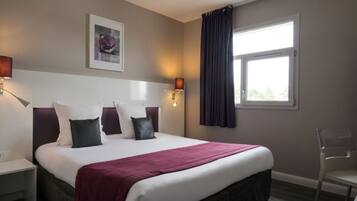 โต๊ะทำงาน, ห้องเก็บเสียง, เตารีด/โต๊ะรีดผ้า, เปล/เตียงเด็กอ่อน (ฟรี)