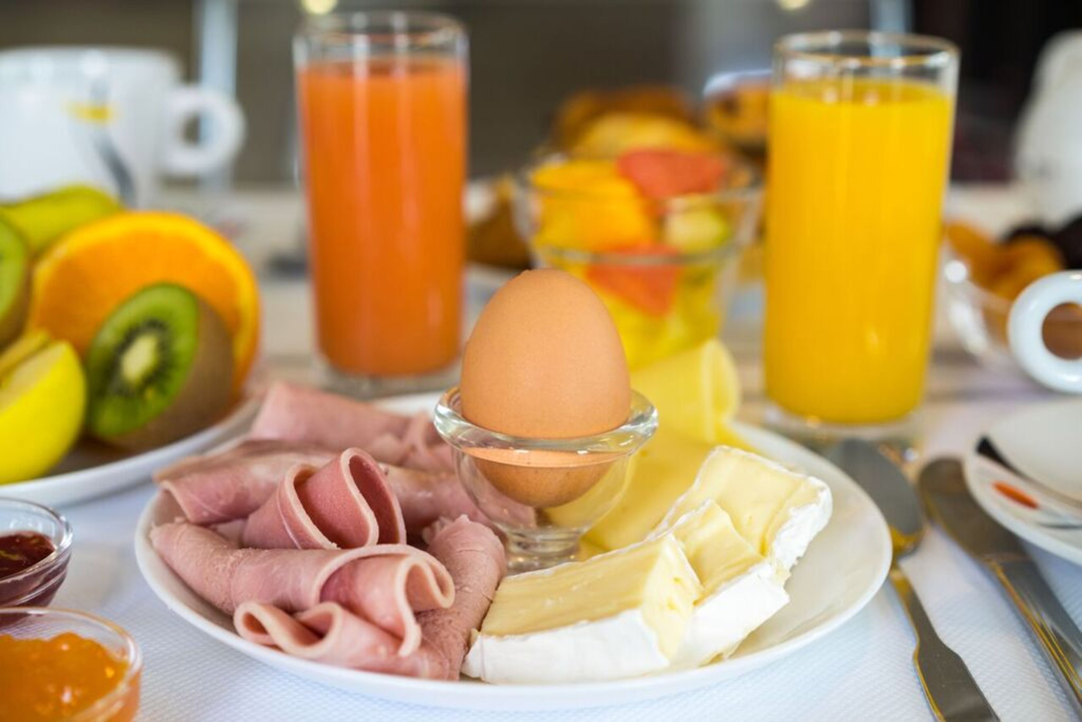daily buffet breakfast (eur 11 per person)