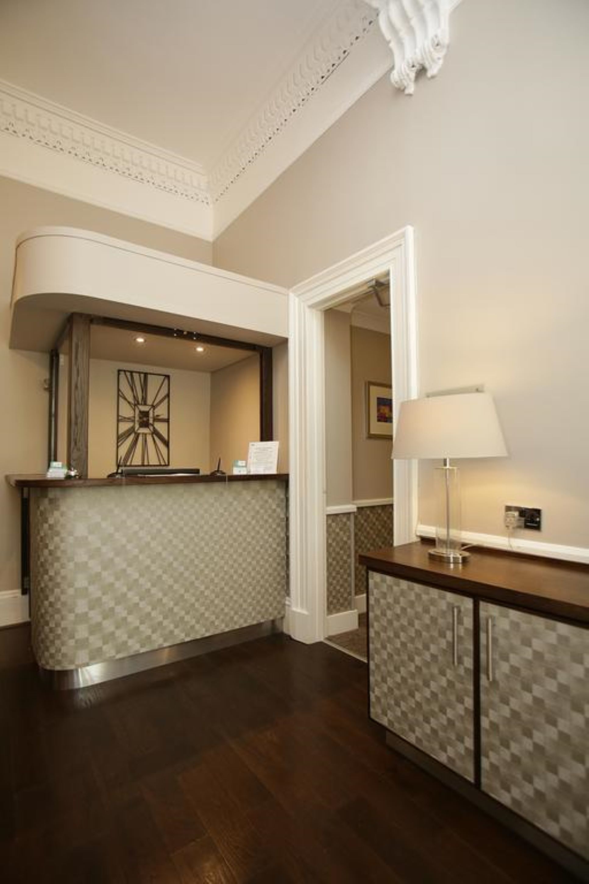 Foto - Ambassador Hotel