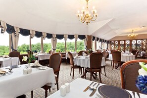 Breakfast and dinner served - Craig Manor Hotel (Windermere)