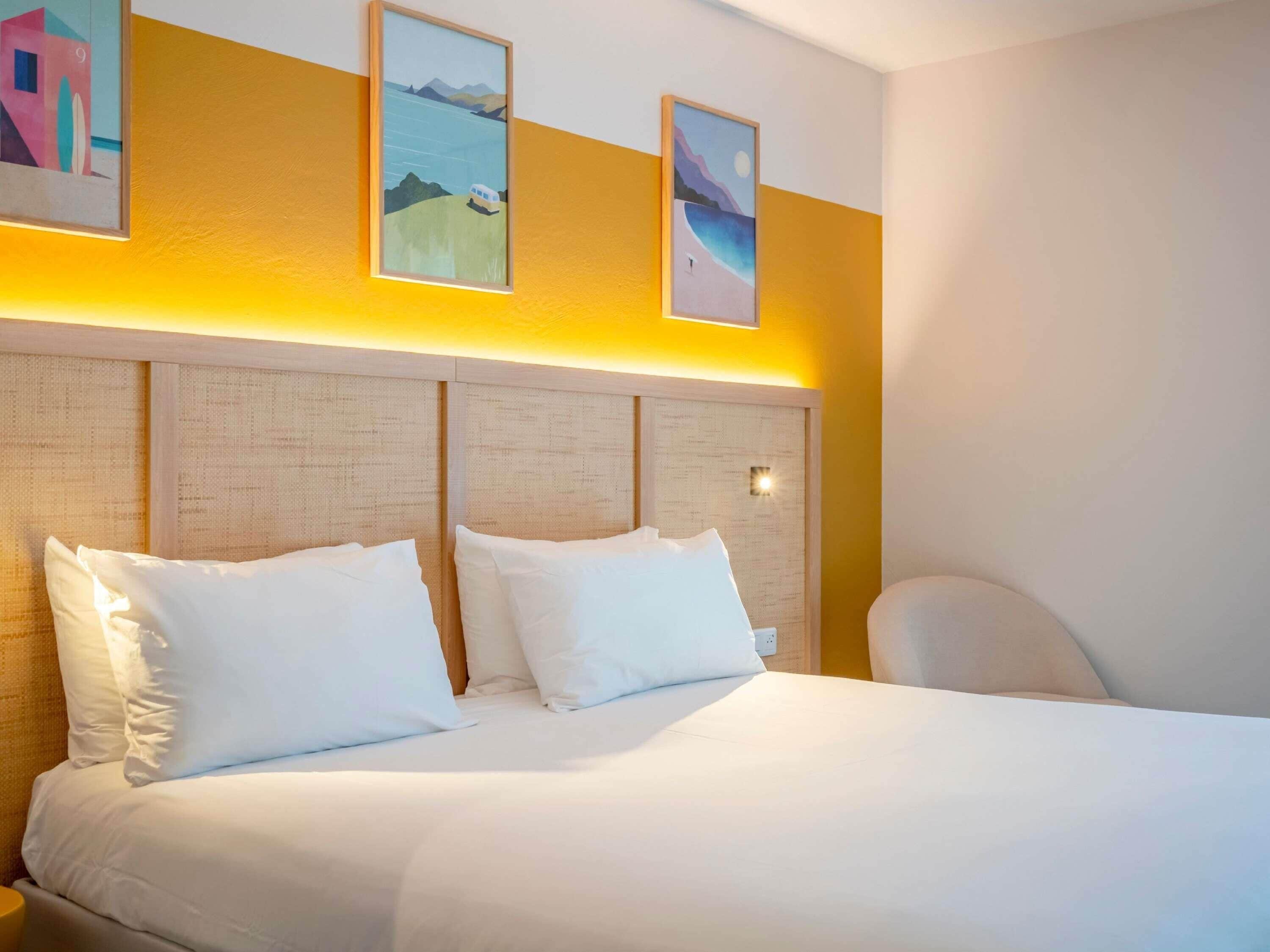 standard room, 1 double bed | premium bedding, minibar, in-room safe, desk
