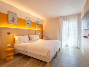 Premium bedding, in-room safe, blackout curtains, soundproofing - ibis Styles Biarritz Plage (Ouverture mai 2024) (Biarritz)