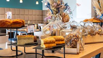 Petit déjeuner buffet compris tous les jours