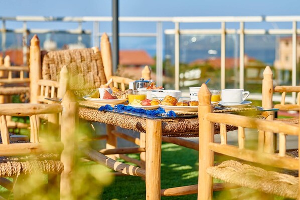 Desayuno buffet incluido todos los días 