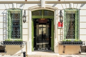 Fachada de la propiedad