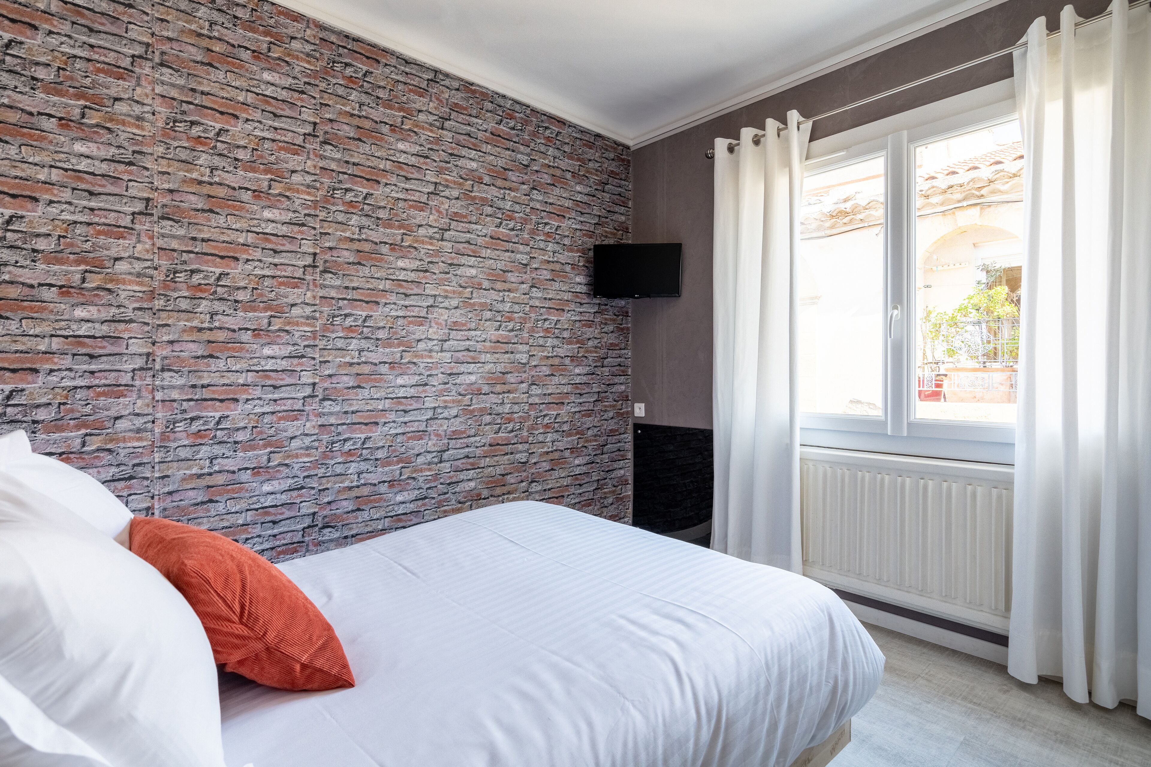 standard double room single use | egyptian cotton sheets, premium bedding, select comfort beds