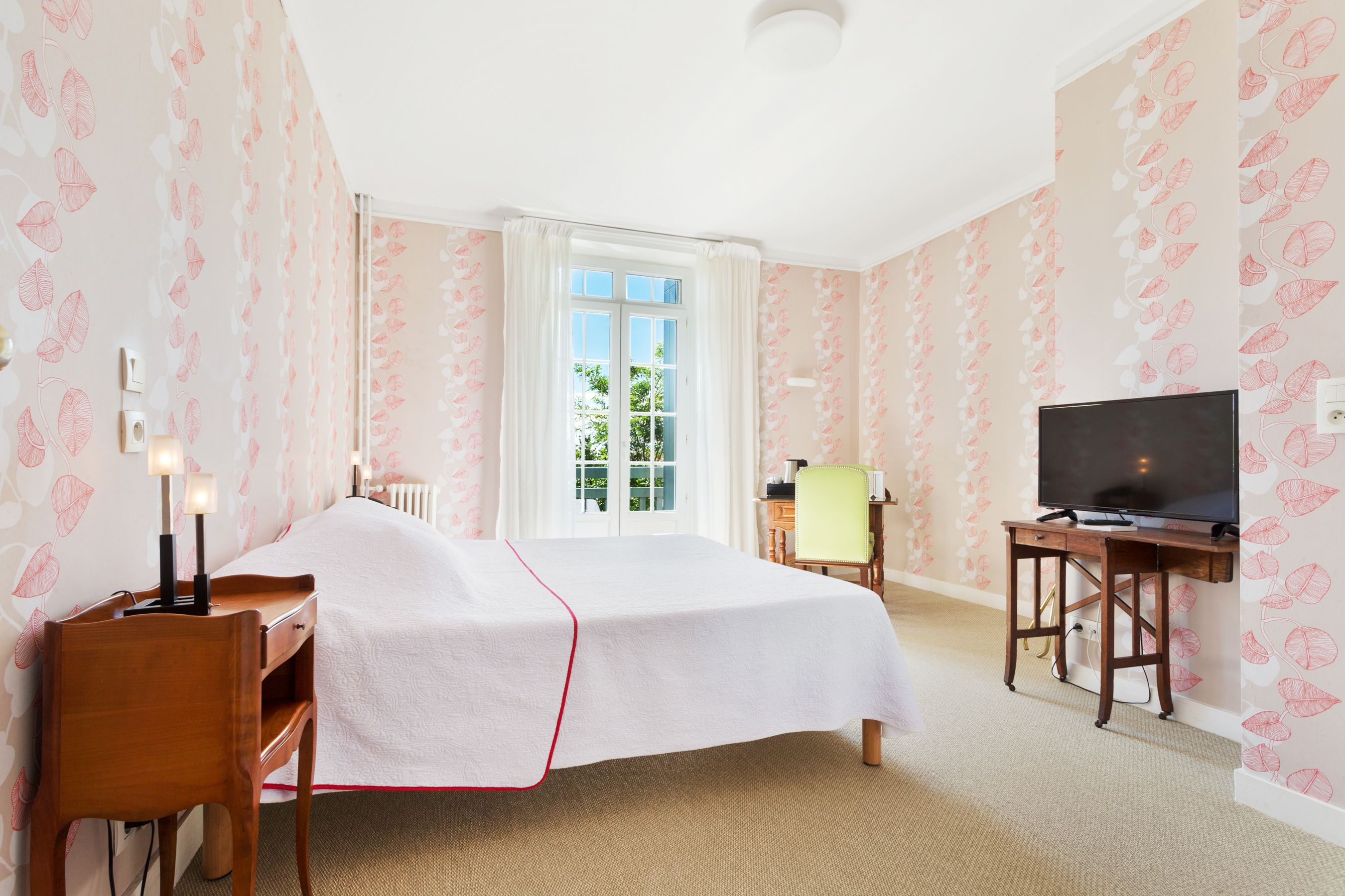 premium bedding, individually decorated, individually furnished