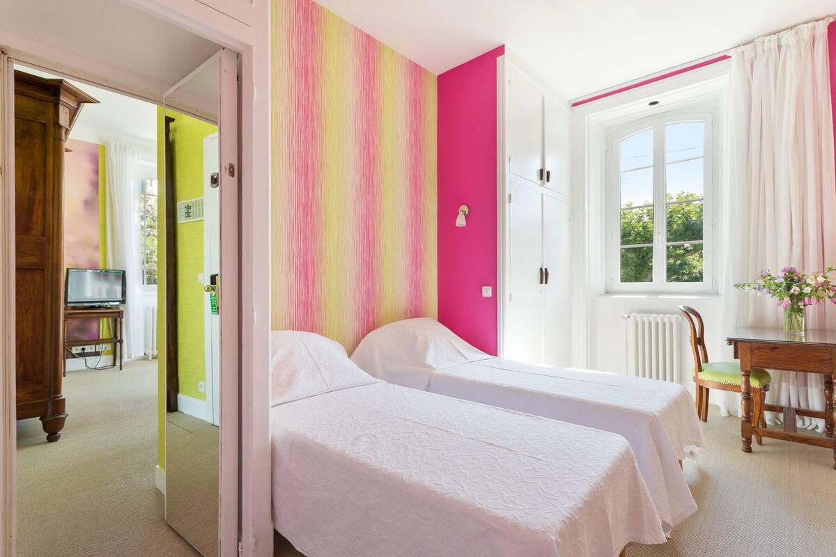 Suite superior, habitaciones comunicadas | Ropa de cama de alta calidad, cortinas opacas, sistema de insonorización