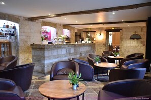 Bar (on property) - Chateau Cocove (Recques-sur-Hem)