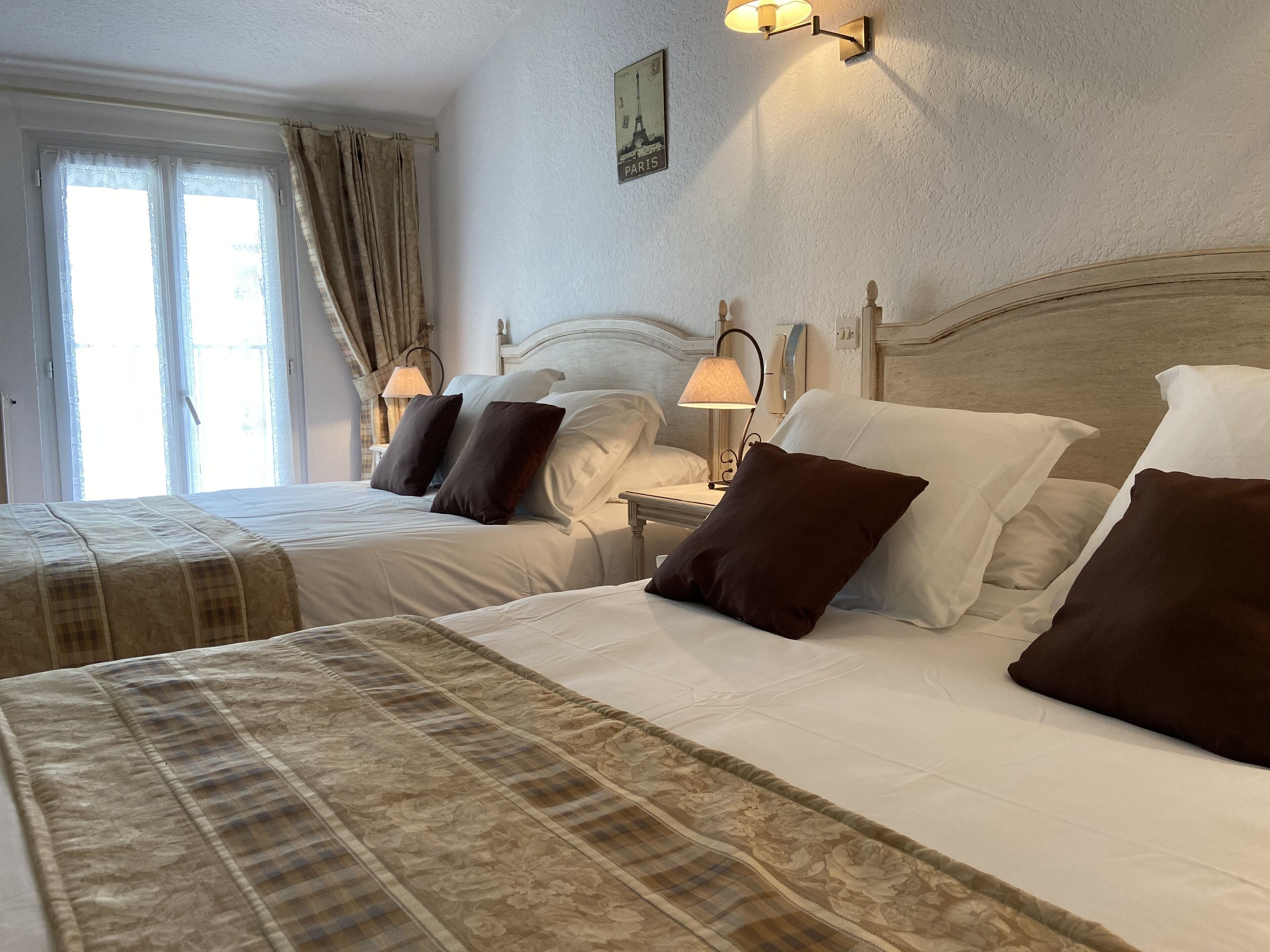 quadruple room | in-room safe, desk, soundproofing, iron/ironing board