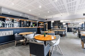 Bar (on property) - ibis Styles Vannes Gare Centre (Vannes)