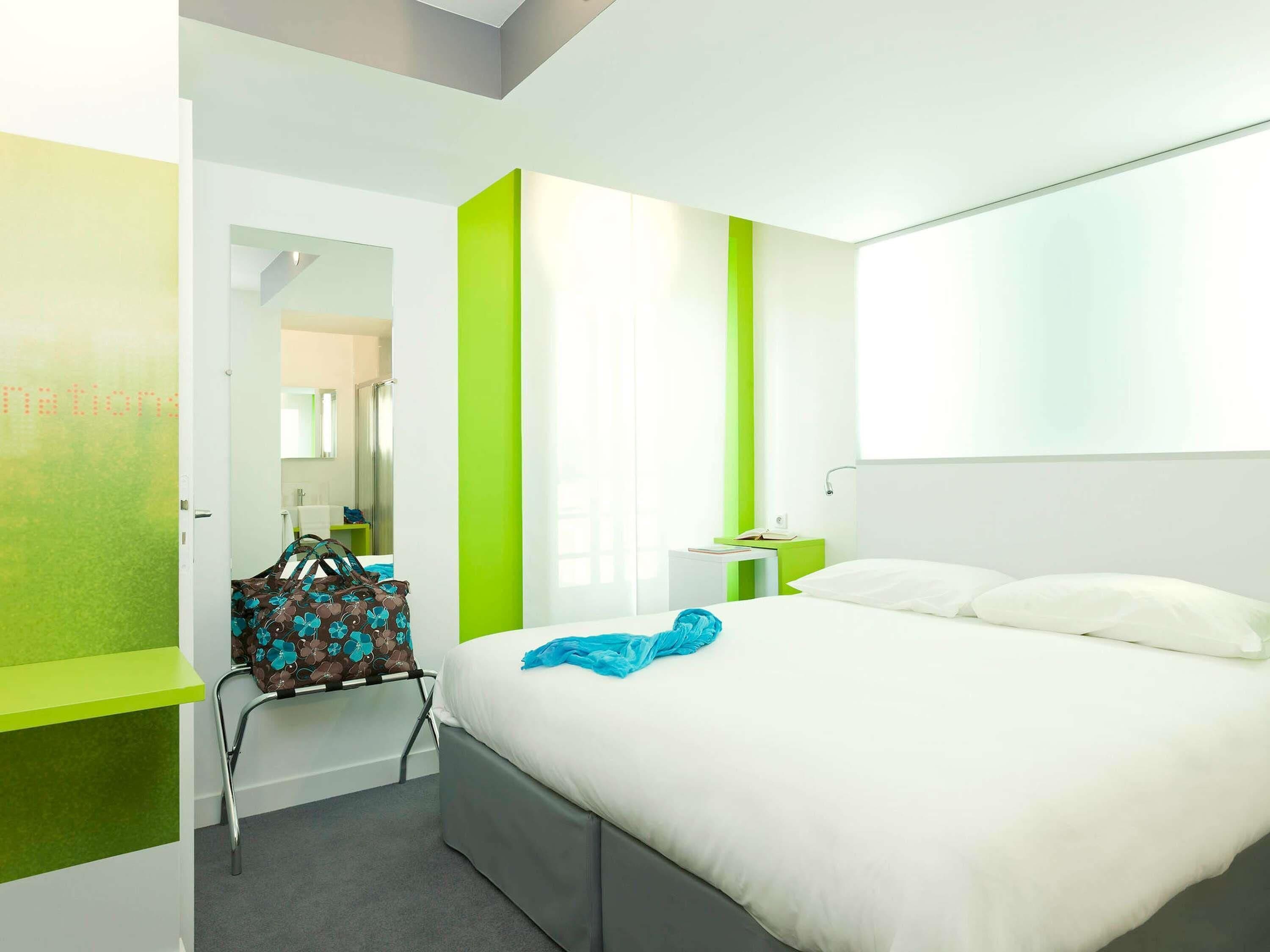 standard double room, 1 double bed | desk, soundproofing, free cots/infant beds, free wifi