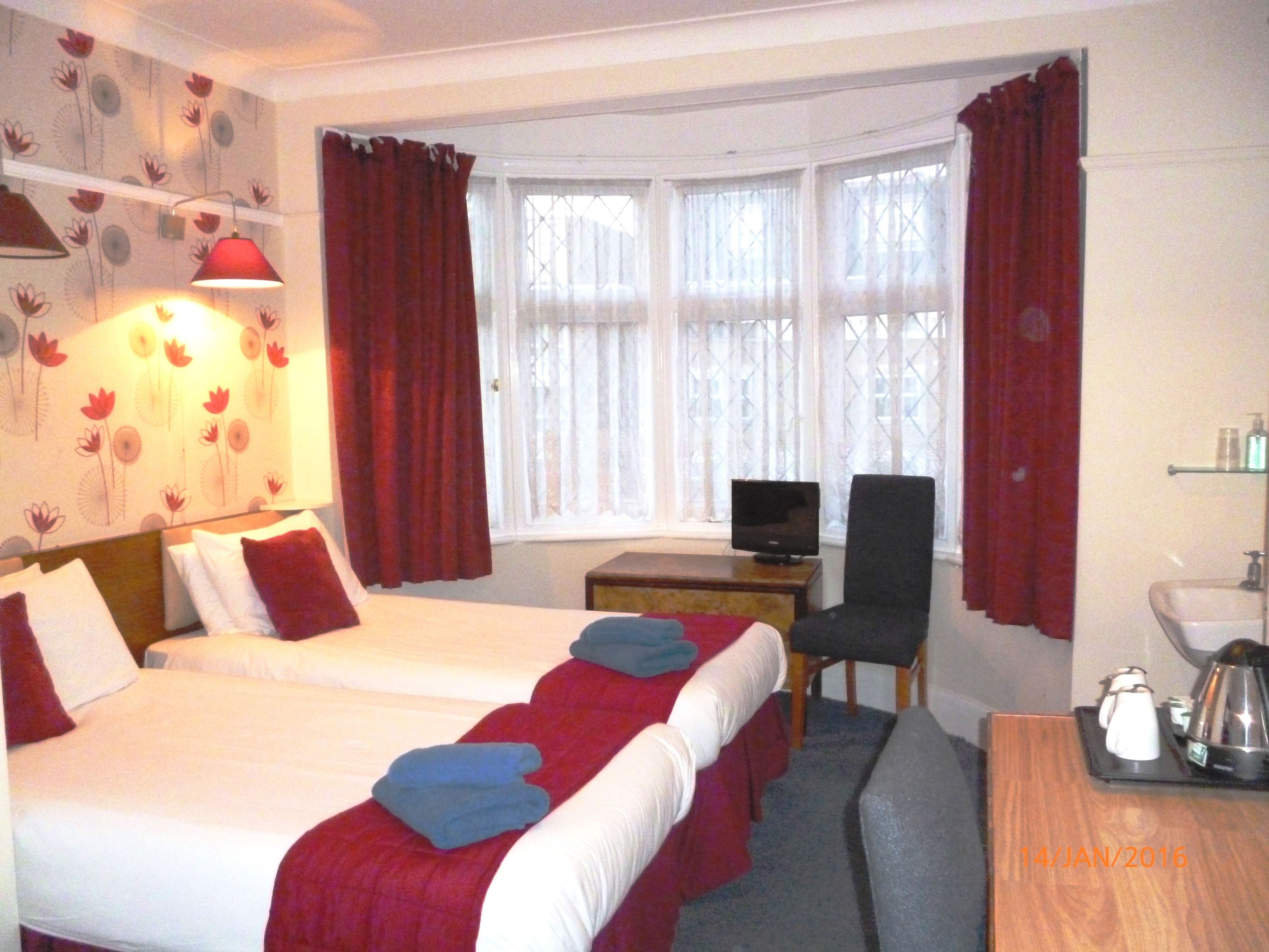 Zweibettzimmer, Gemeinschaftsbad