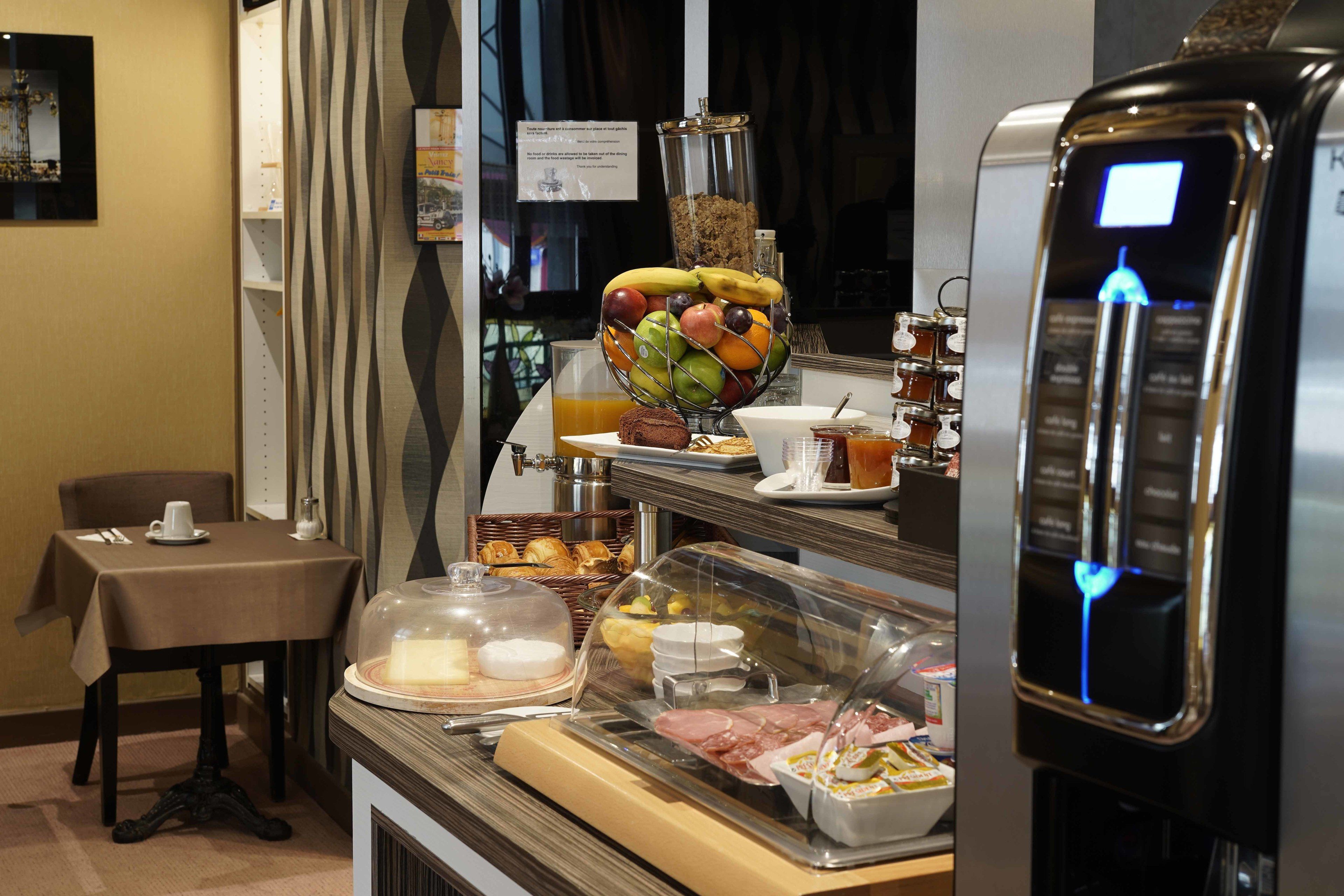 daily buffet breakfast (eur 11 per person)
