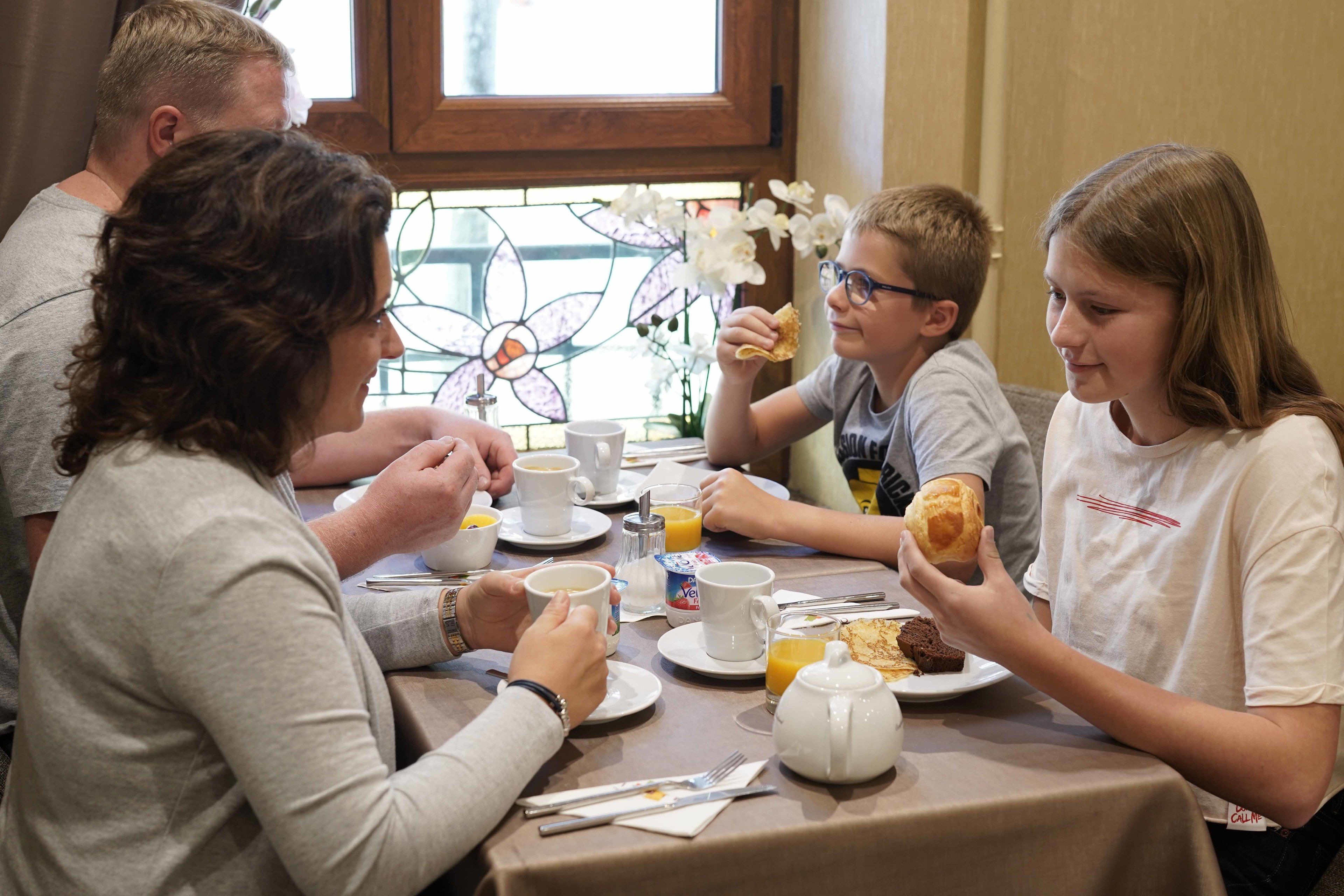 daily buffet breakfast (eur 11 per person)