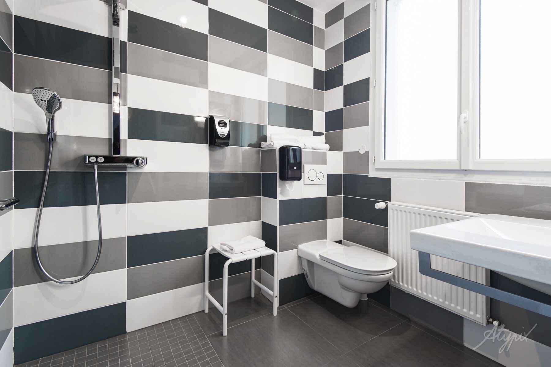 superior double room, 1 double bed | bathroom | free toiletries, hair dryer, towels