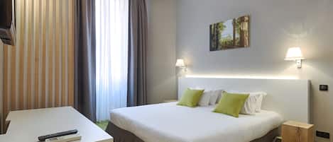 Standard Double Room | In-room safe, desk, iron/ironing board, free WiFi