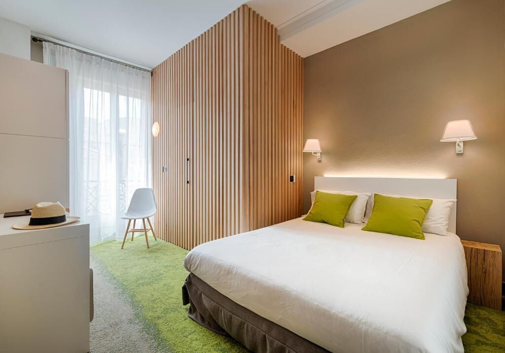 In-room safe, desk, iron/ironing board (on request), free WiFi
