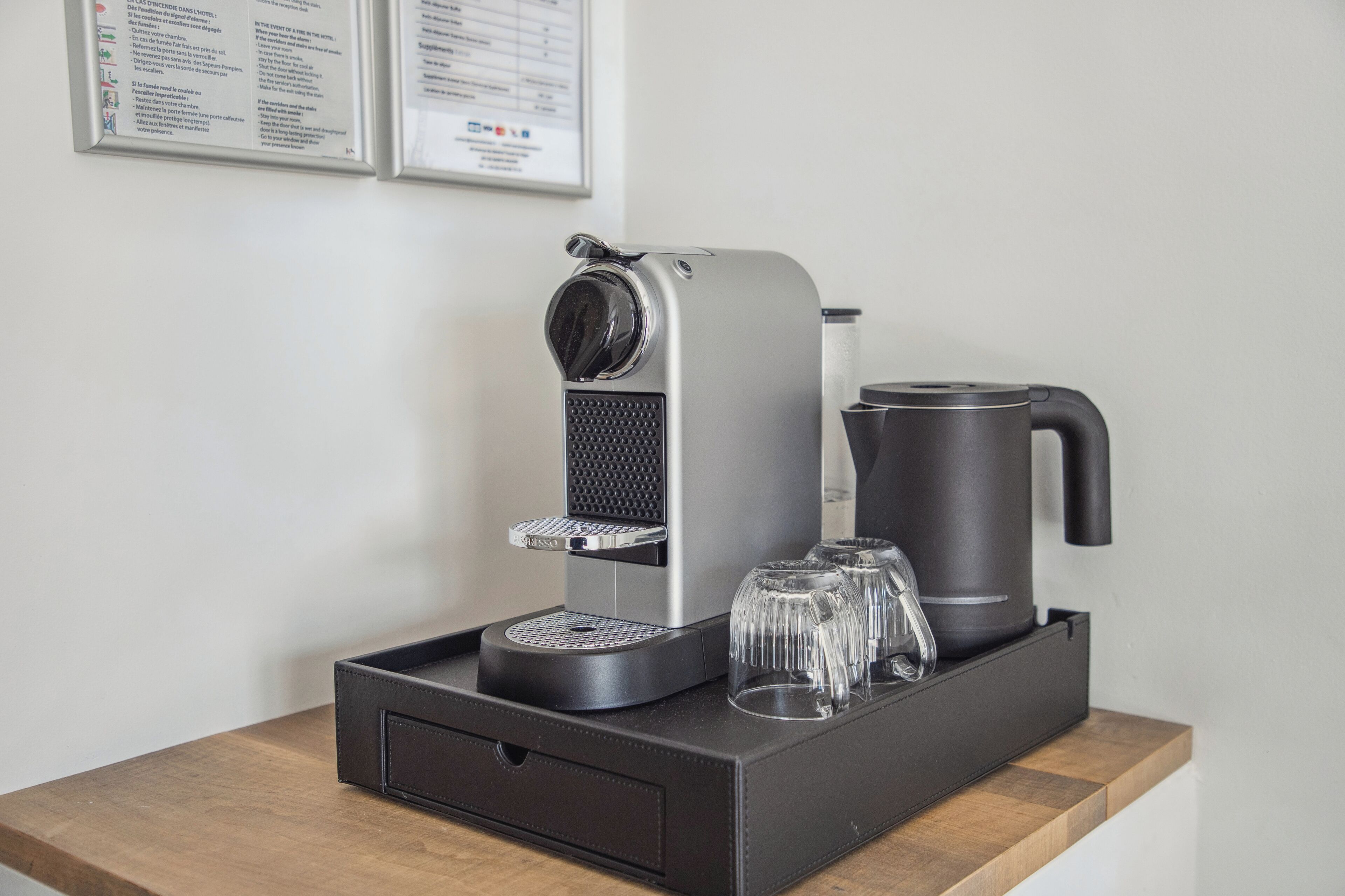 superior double room, balcony (sea view) | coffee and/or coffee maker