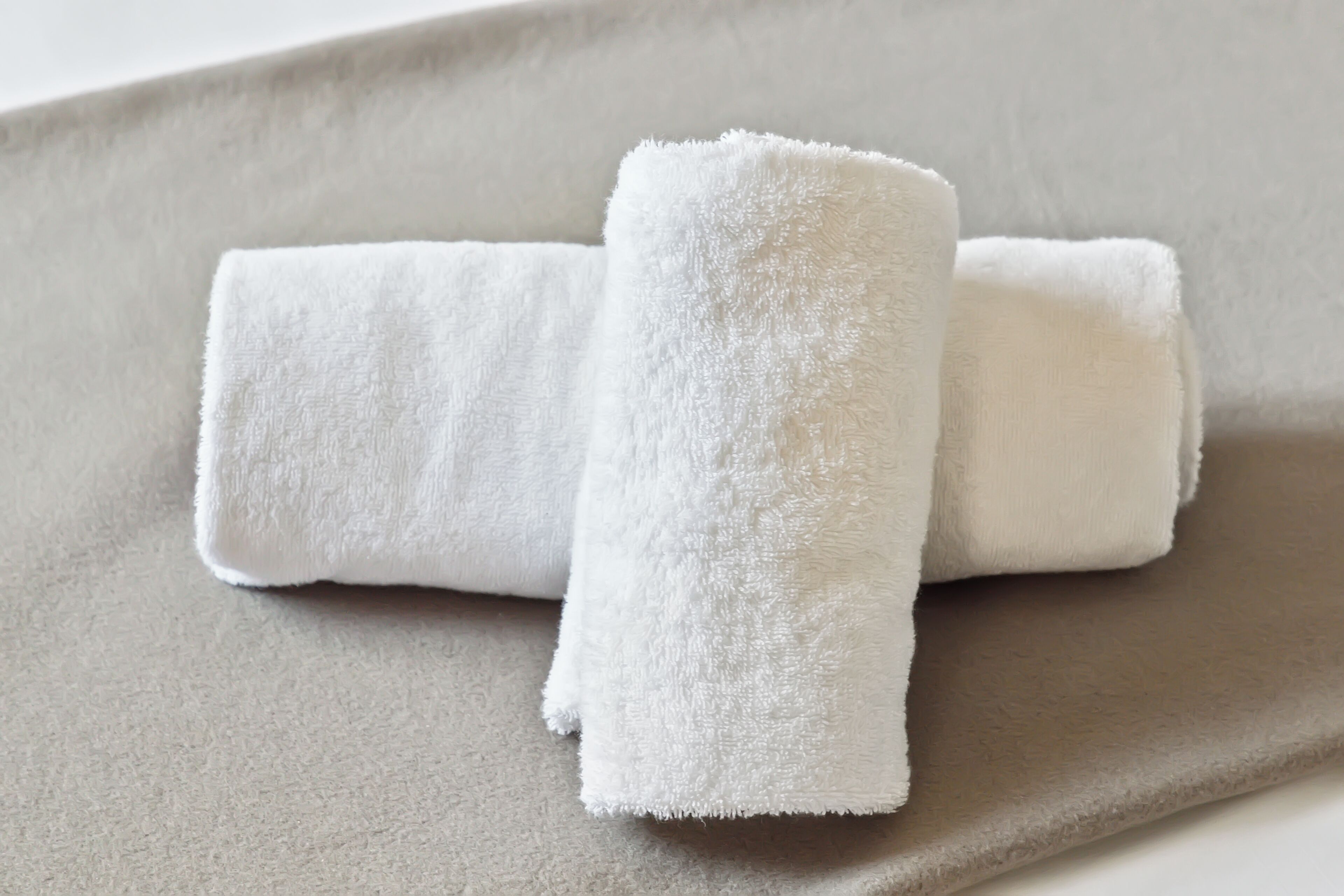 standard triple room, terrace (garden view) | bathroom | hair dryer, towels, soap, shampoo