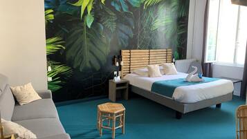 Chambre Grand Confort | Literie de qualité supérieure, décoration personnalisée, bureau