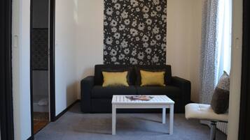 Suite | Literie de qualité supérieure, décoration personnalisée, bureau