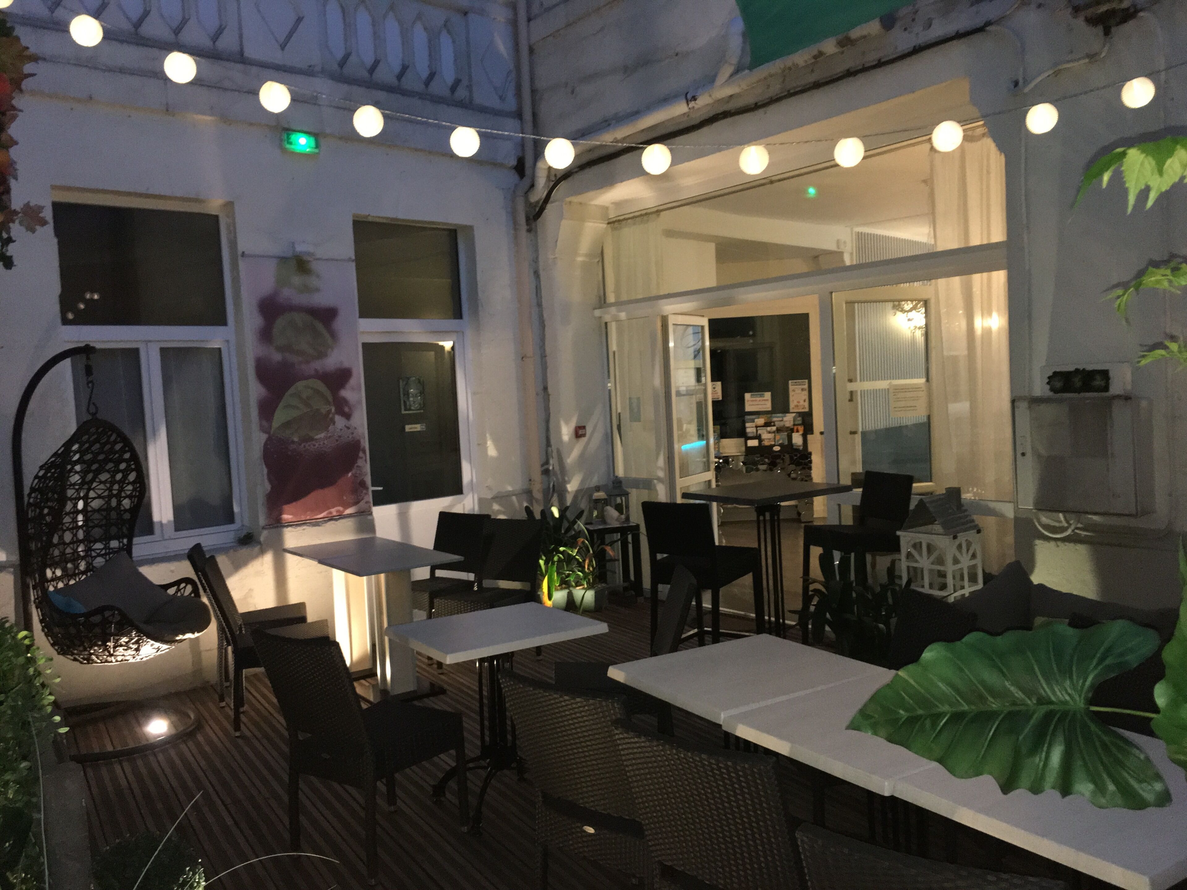 المنشأة من الخارج