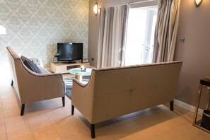 Desk, iron/ironing board, free cots/infant beds, free WiFi