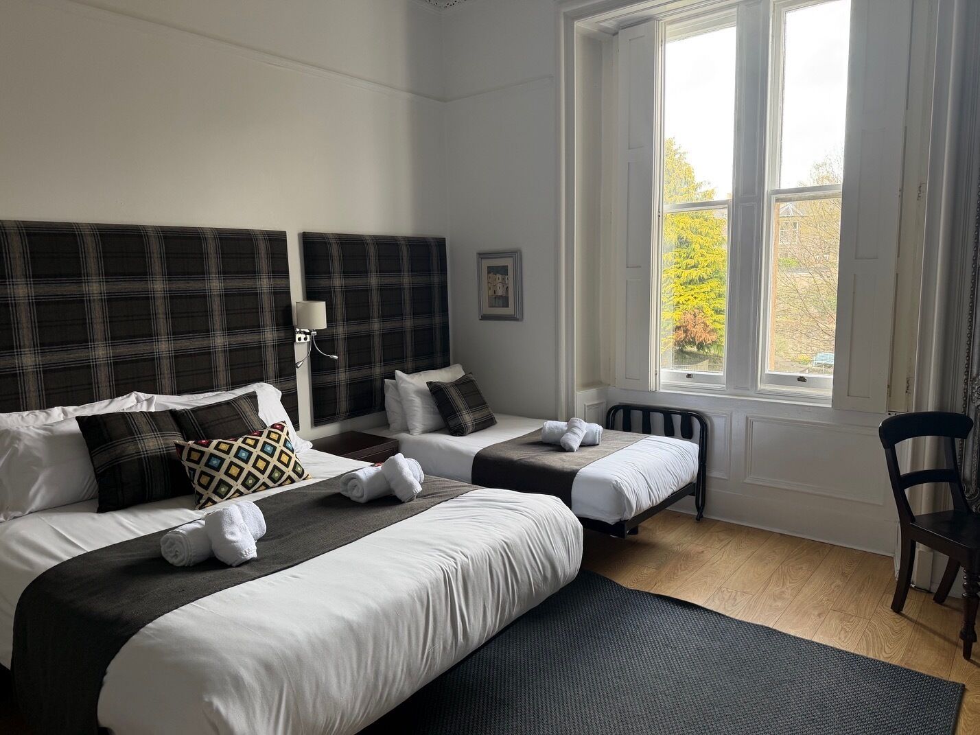 加厚床垫、熨斗/熨板、免费 WiFi、床单