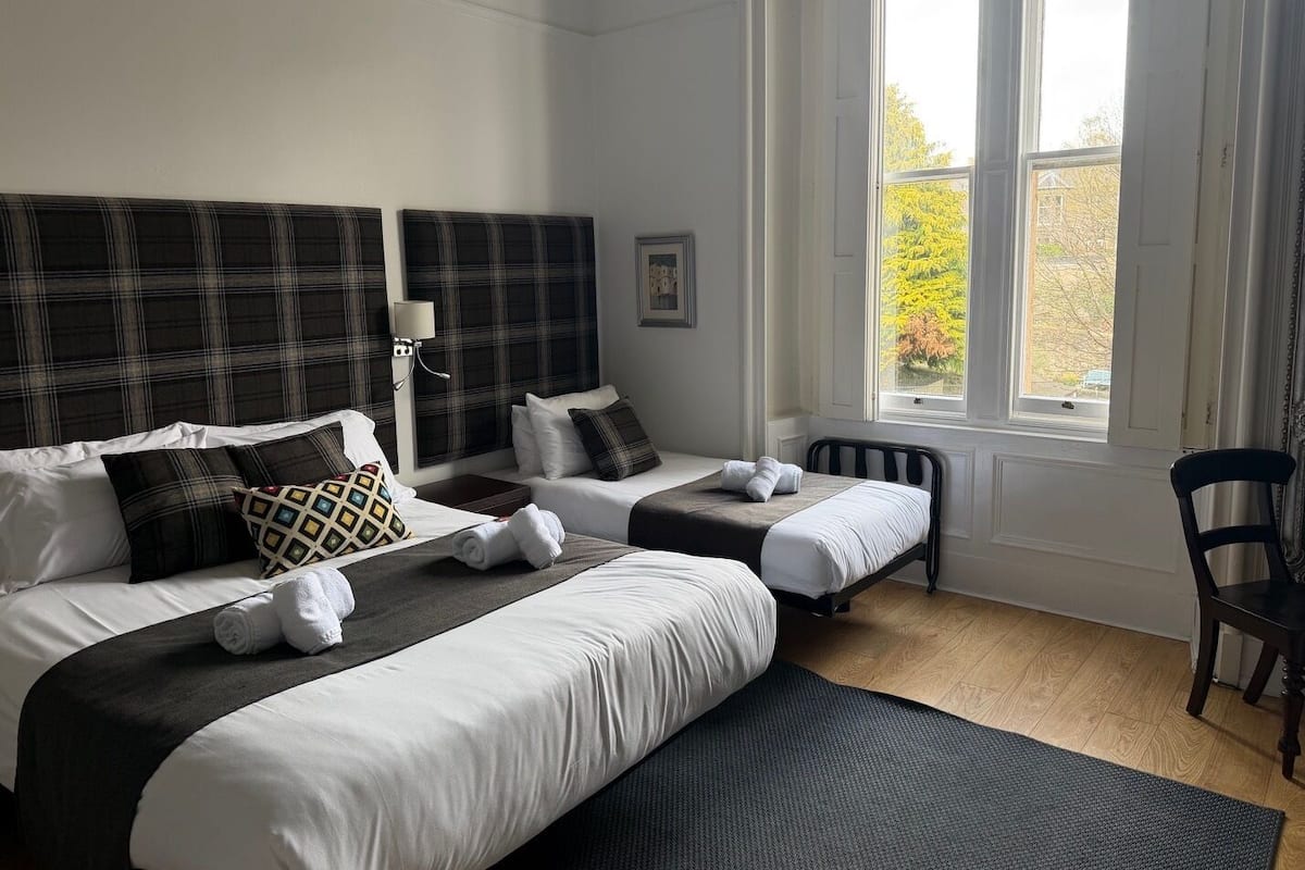 特厚豪華床墊、熨斗/熨衫板、免費 Wi-Fi、床單