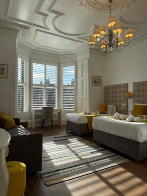 Camas con pillow-top, tabla de planchar con plancha y wifi gratis 