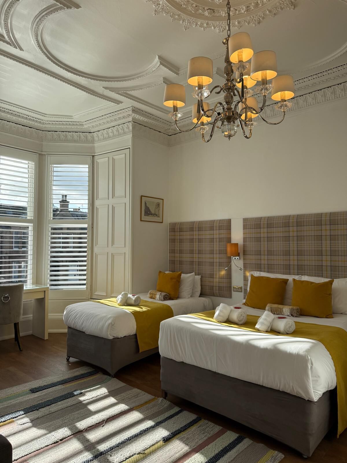 加厚床垫、熨斗/熨板、免费 WiFi、床单