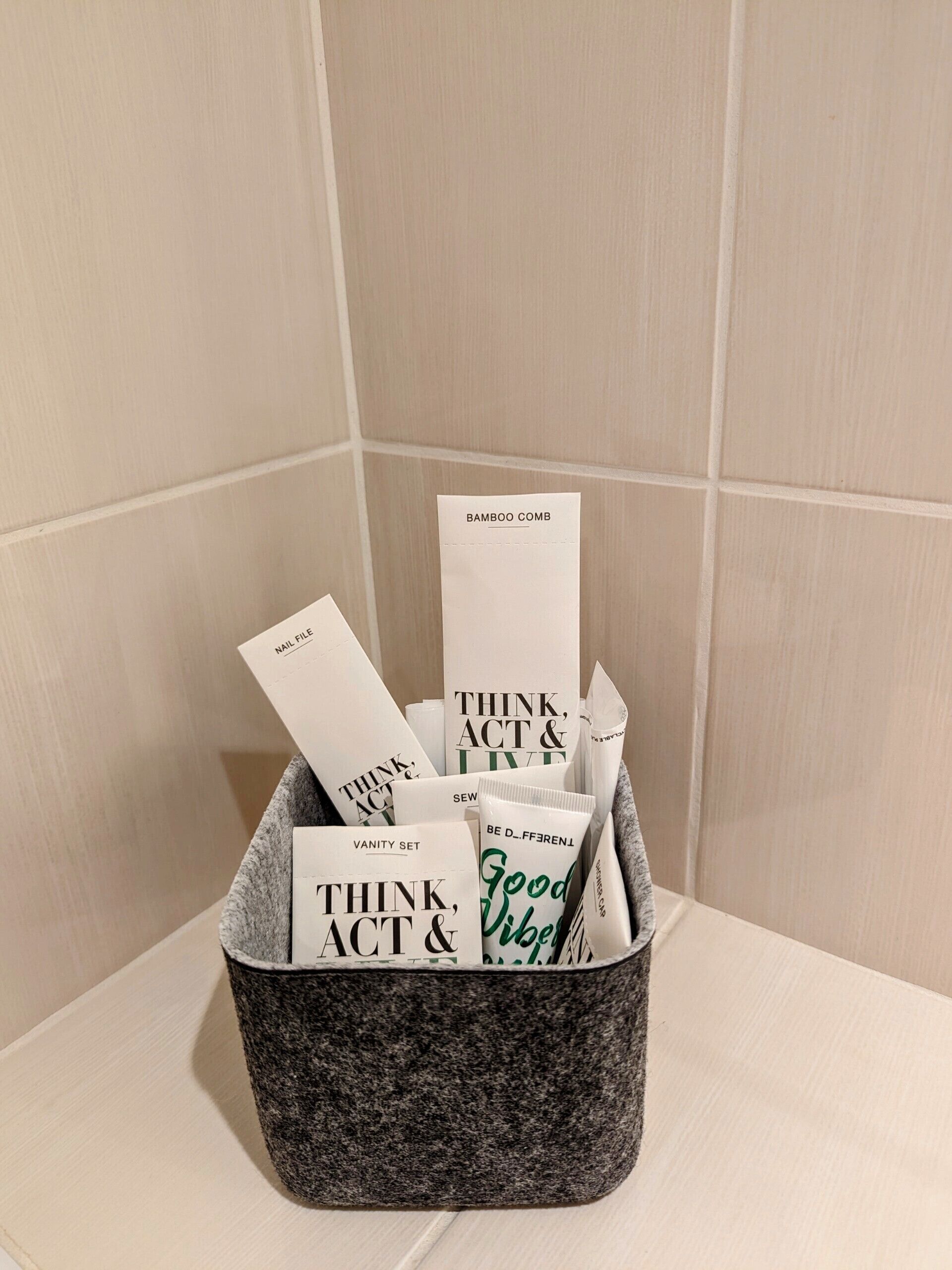 comfort room, 1 queen bed | bathroom | shower, hair dryer, towels