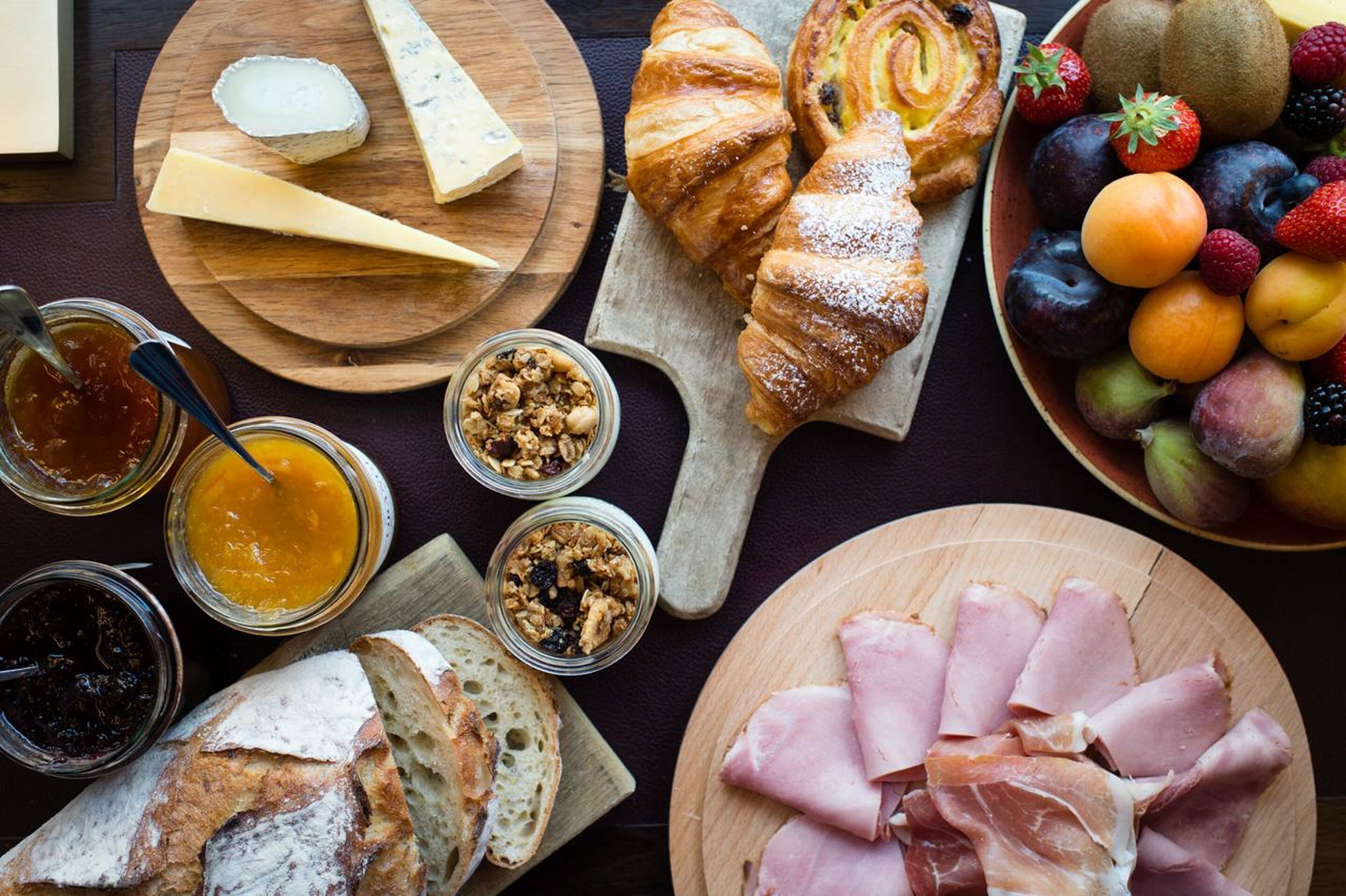 daily english breakfast (gbp 25.99 per person)