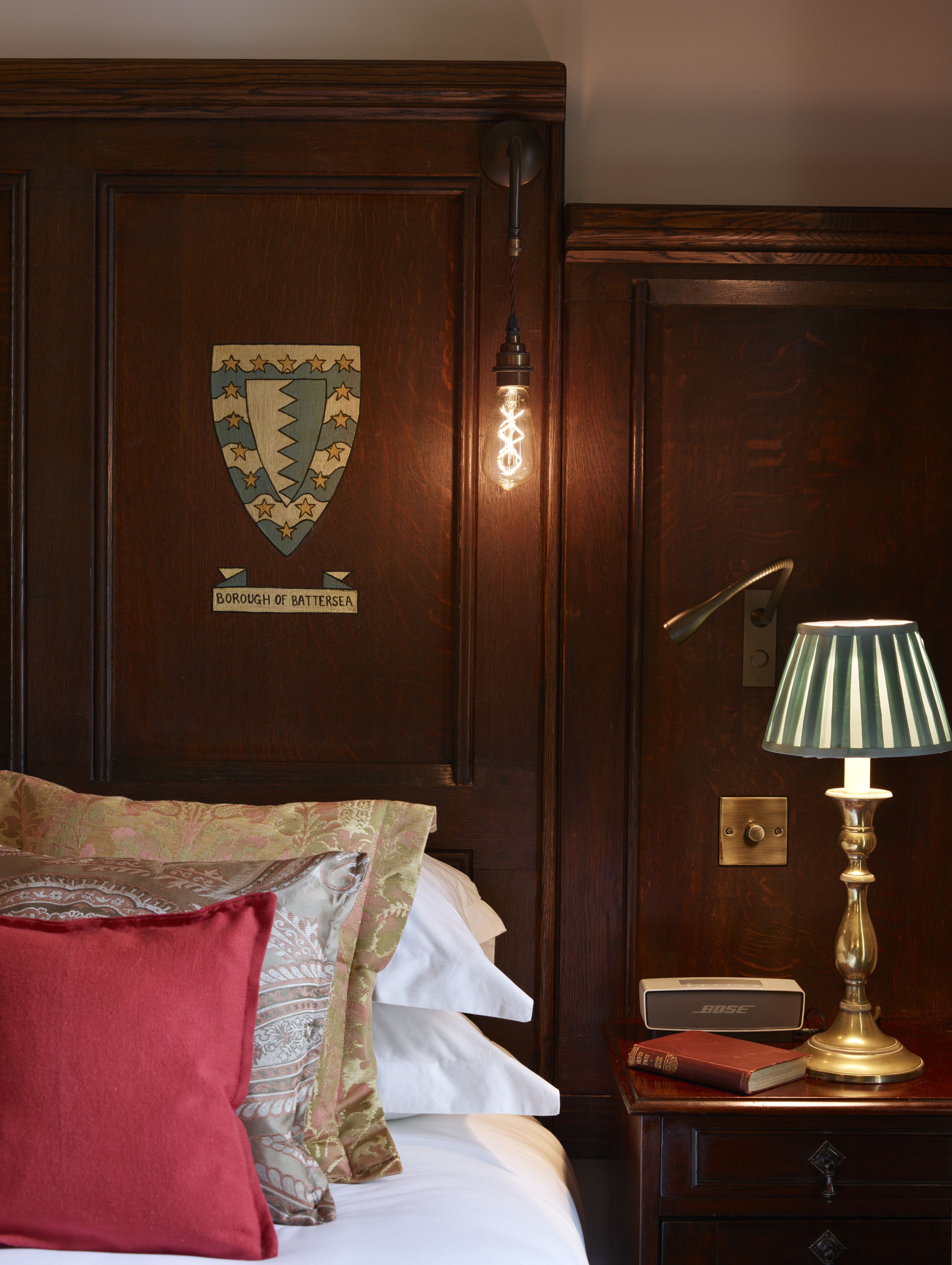 Habitación Deluxe, 1 cama de matrimonio grande, vistas a la ciudad (Deluxe King)