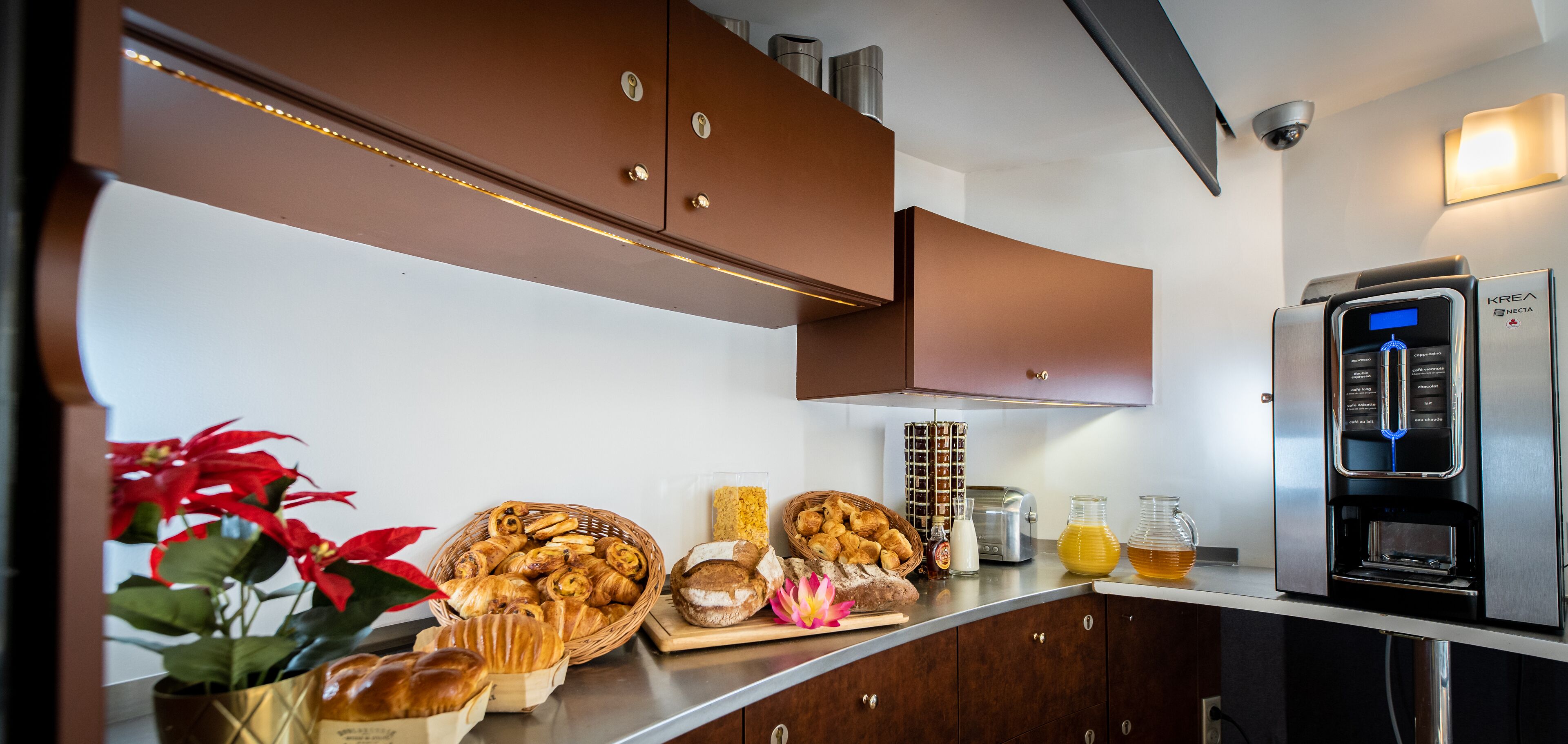 daily buffet breakfast (eur 15 per person)