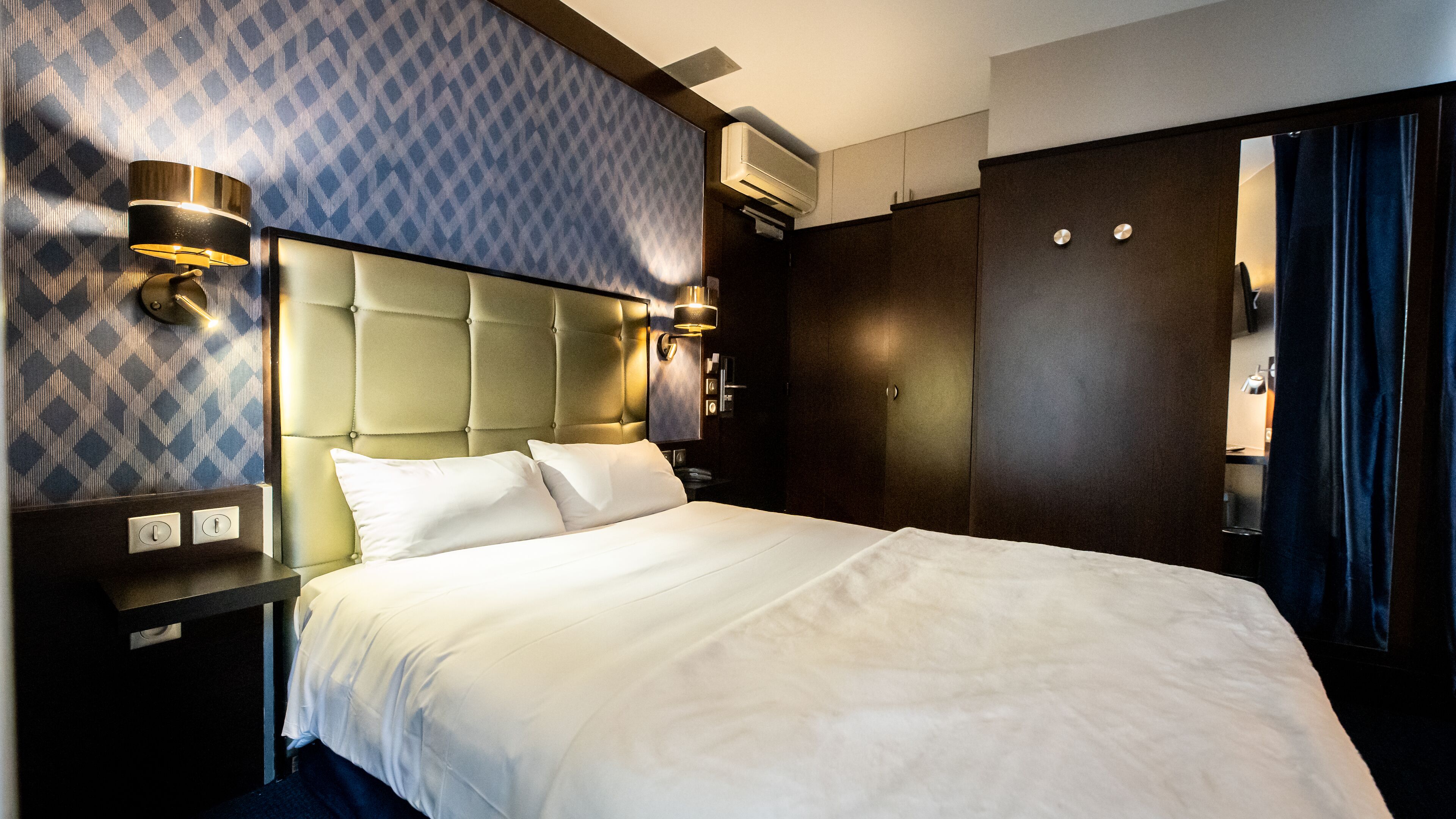 1 bedroom, premium bedding, in-room safe, desk