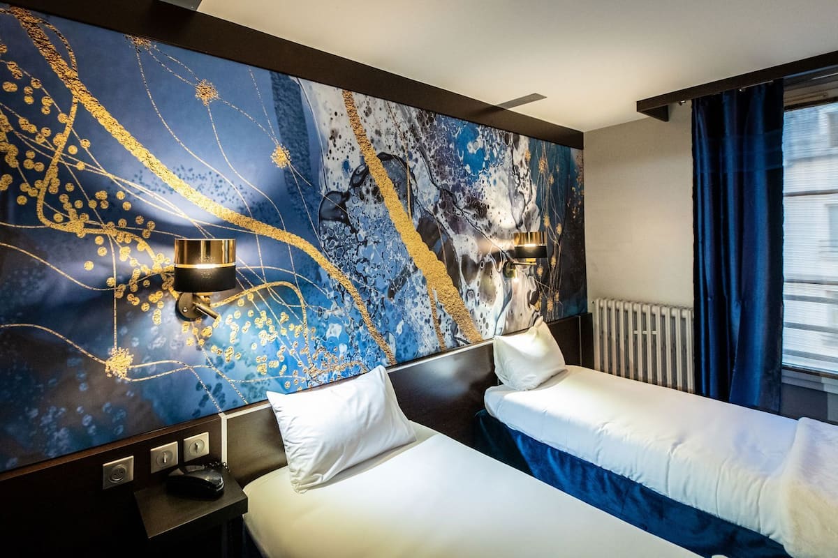 Premium bedding, in-room safe, desk, soundproofing