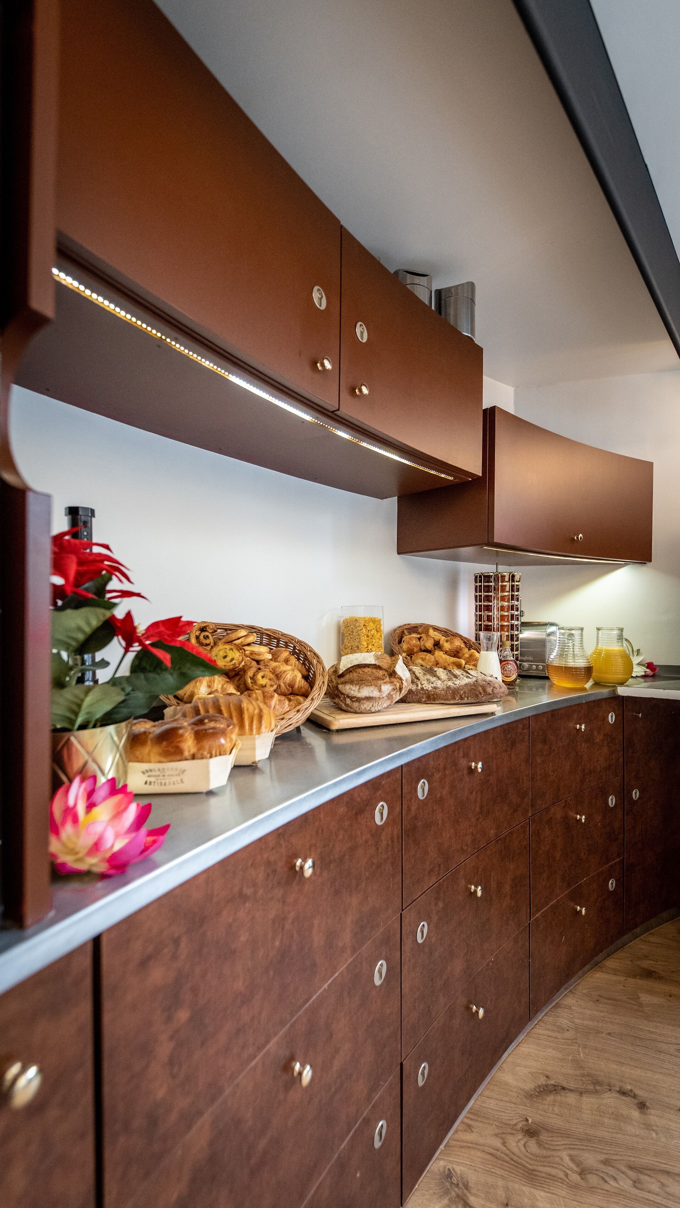 daily buffet breakfast (eur 15 per person)