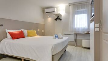 Superior Room, Accessible | Premium bedding, desk, blackout drapes, soundproofing