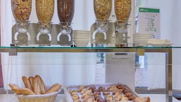 Dagelijks ontbijtbuffet (EUR 11 per persoon)