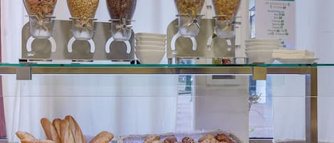 Desayuno buffet (EUR 11 por persona)