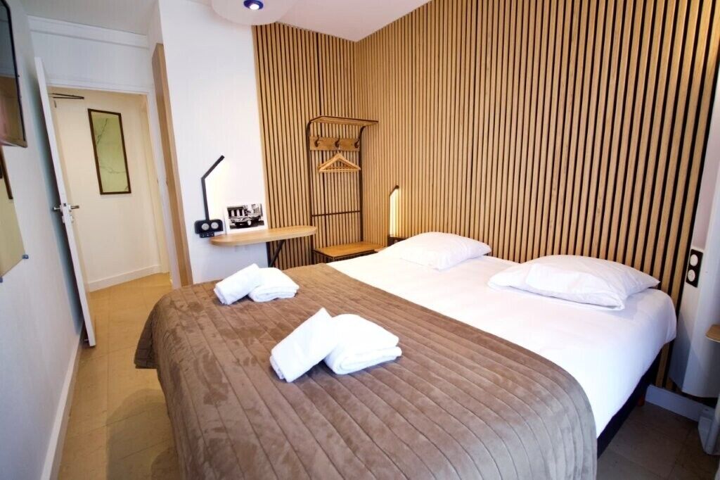 Double Room | 高档床上用品、办公桌、笔记本电脑工作区、隔音