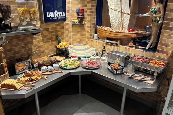 Daily buffet breakfast for a fee