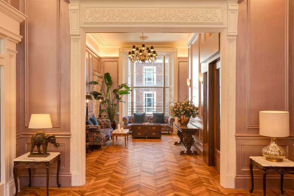 Albany House