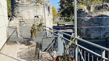 Club Double Room, Terrace | Premium bedding, minibar, in-room safe, individually decorated