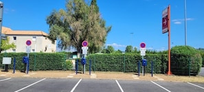Electric vehicle-charging station
