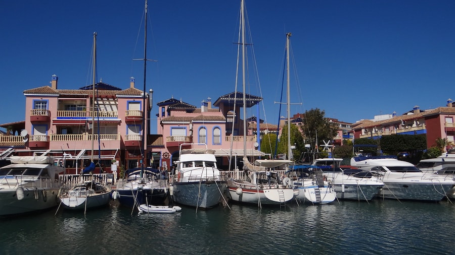 Apartamentos Marina Internacional